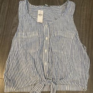 New with tags American Eagle top